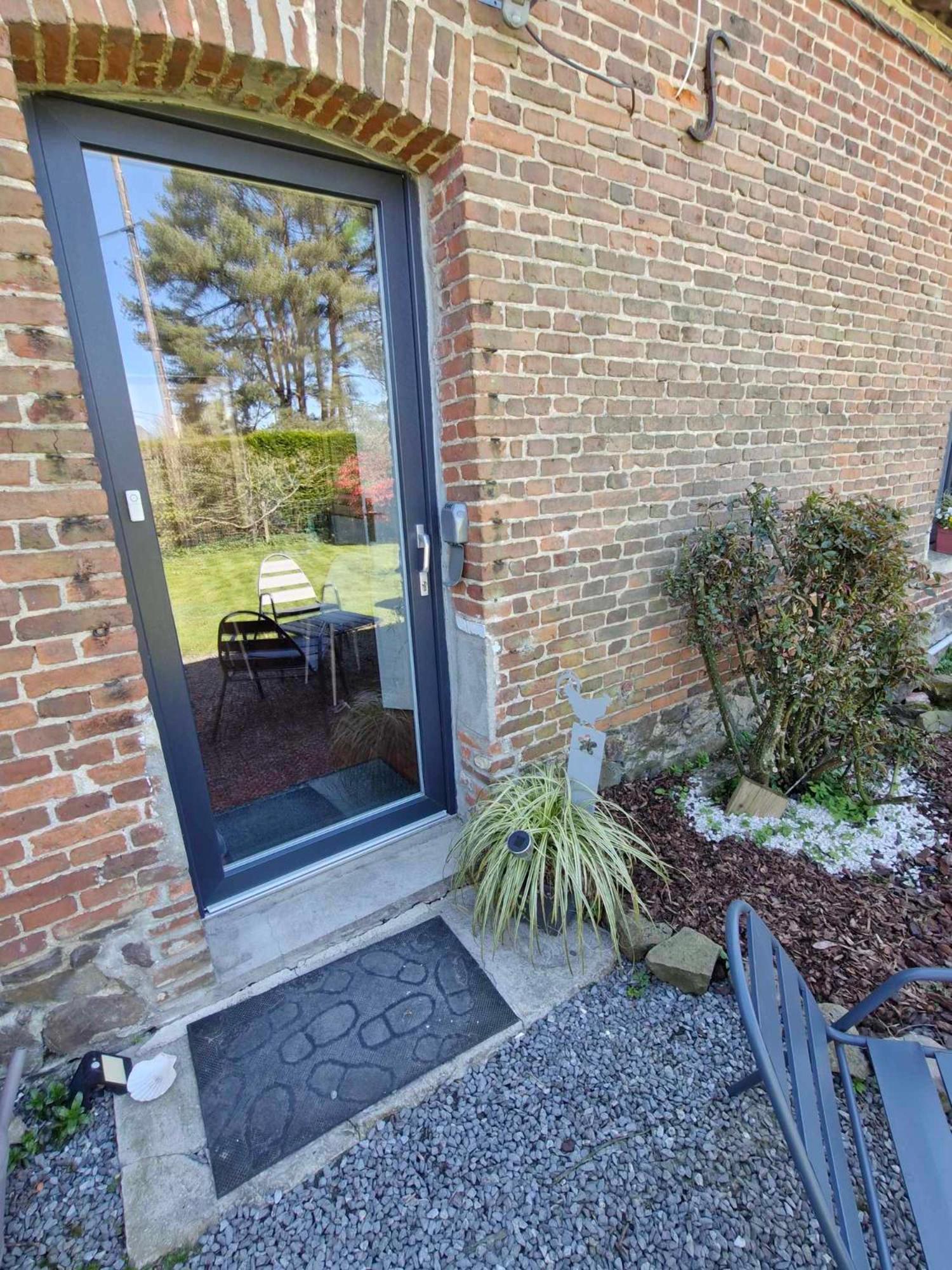 Studio Bienvenue Du Cote De Chez Nous Avec Jardin Privatif Wignehies Ngoại thất bức ảnh